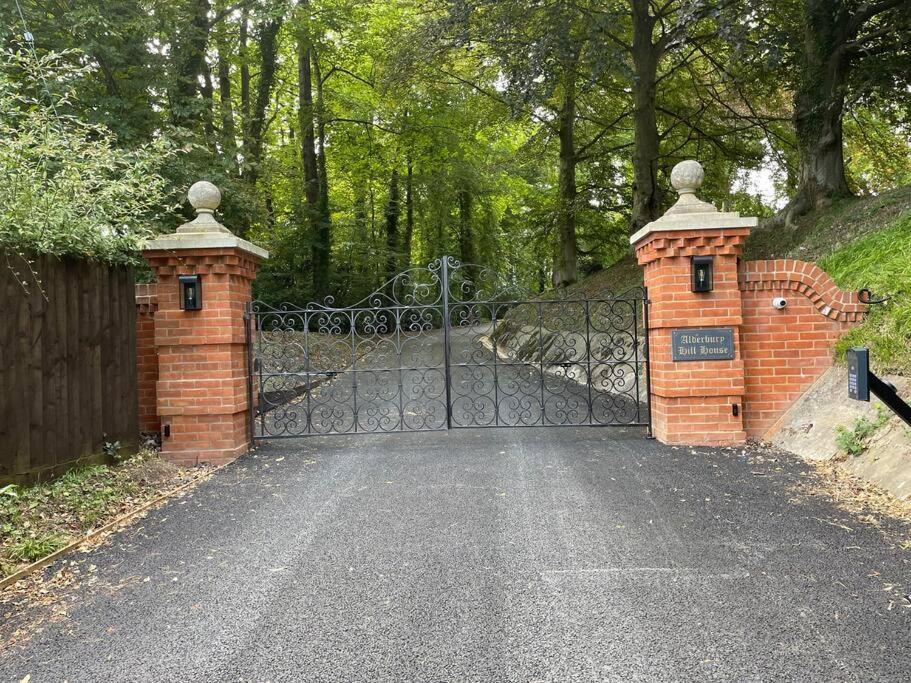 The Carriage House Βίλα Σαλισμπέρι Εξωτερικό φωτογραφία